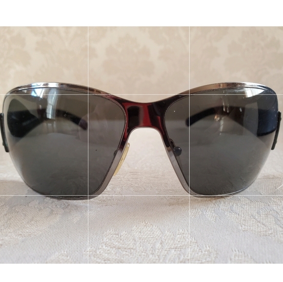 Prada sunglasses - Picture 4 of 4